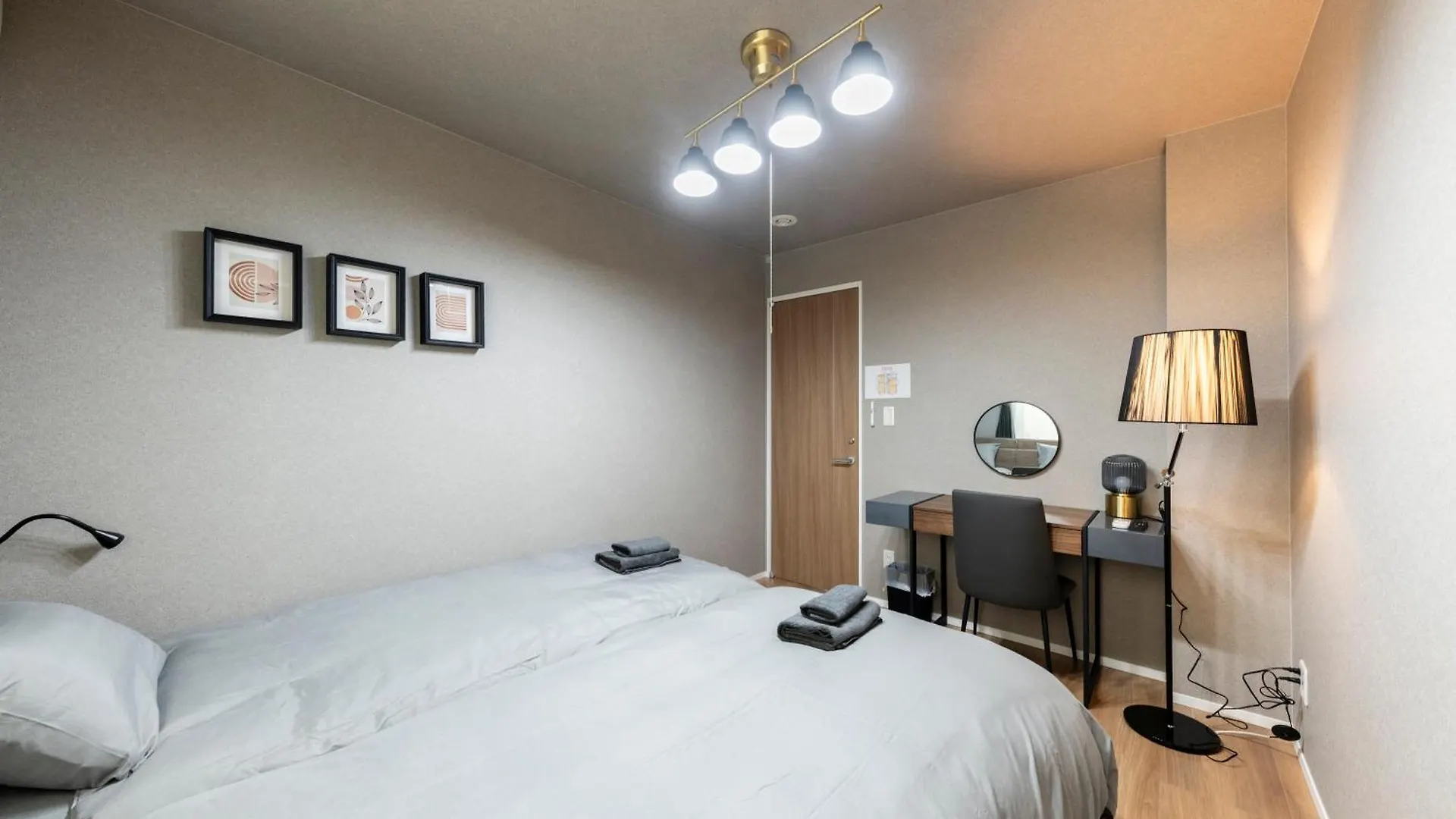 The Obsidian Apartment Minamijuichijo