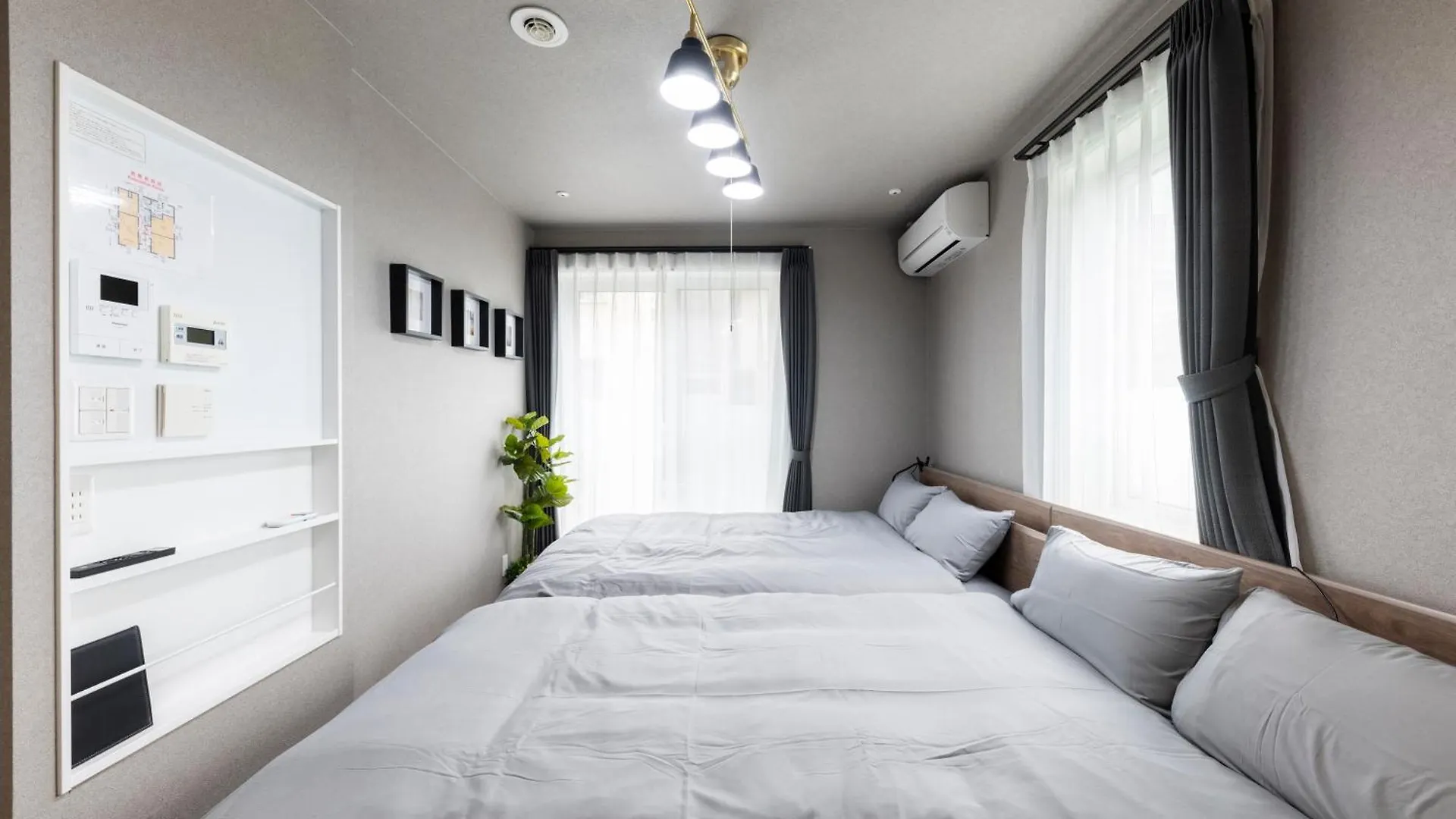 The Obsidian Apartment Minamijuichijo