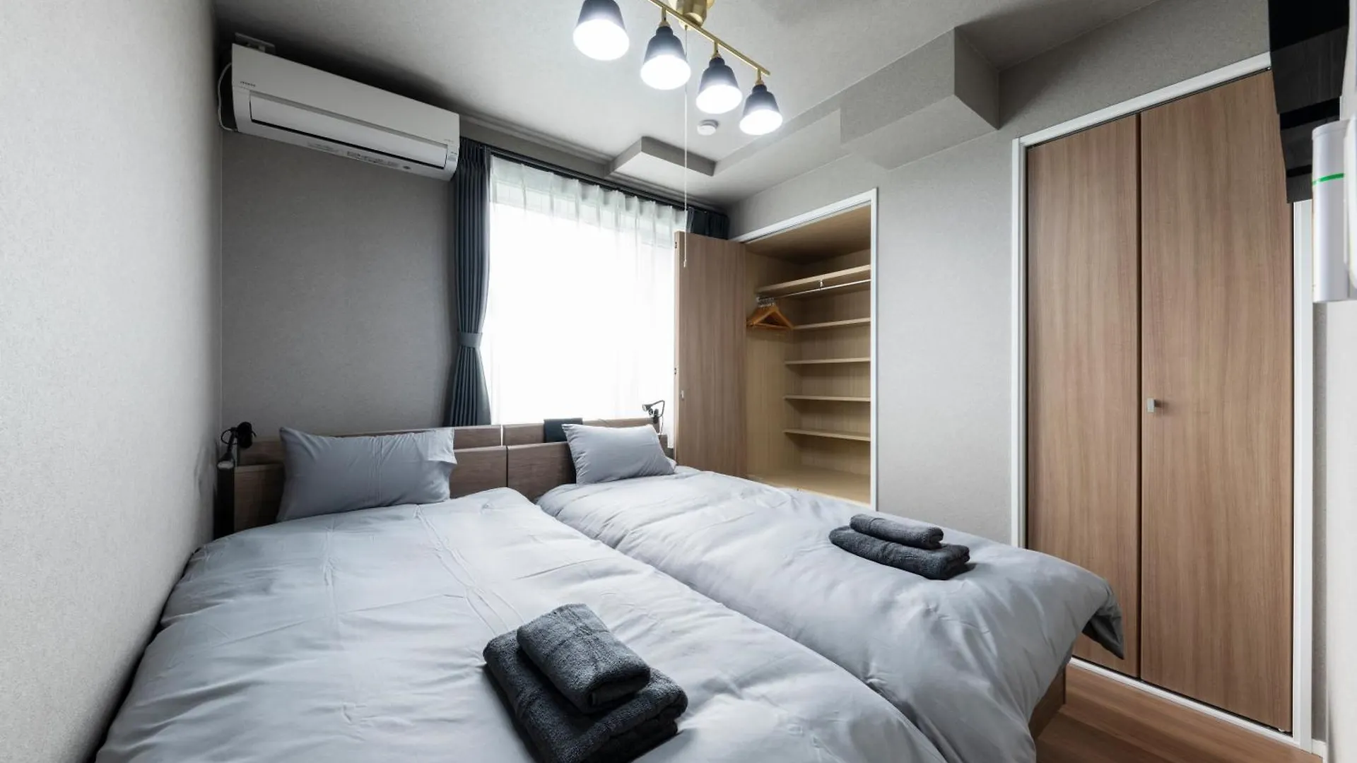 The Obsidian Apartment Minamijuichijo